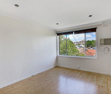Bright Abode in Beautiful South Yarra - Photo 6