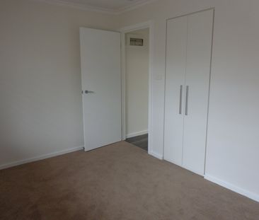Private Street-Front Two Bedroom Gem - Photo 4