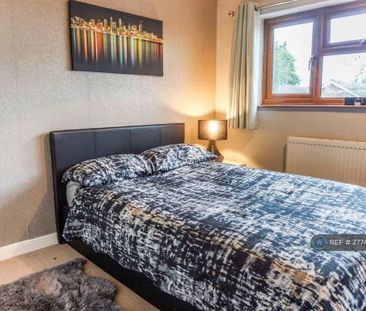 4 bedroom detached house to rent - Photo 3