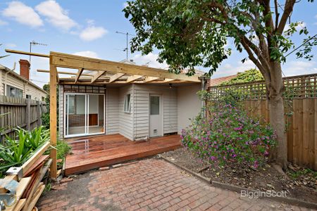4 Bennett Street, Richmond VIC 3121 - House For Rent | Domain - Photo 2