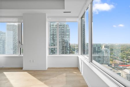 For Lease - 101 Roehampton Avenue Unit# 1711, Toronto, Ontario - Photo 3