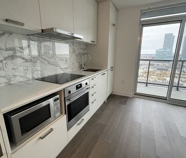 For Lease - 10 Honeycrisp Crescent Unit# 1717, Vaughan, Ontario - Photo 3