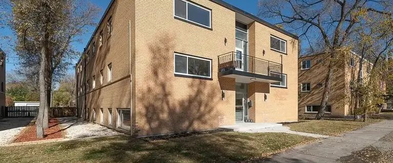 303 Stradbrook (up to $500 April 1 move-in credit) | 303 Stradbrook Avenue, Winnipeg - Photo 1