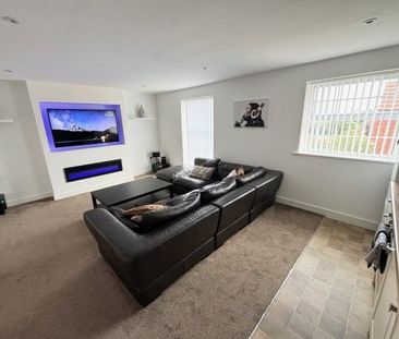 Naylor Road, Ellesmere Port - Photo 3