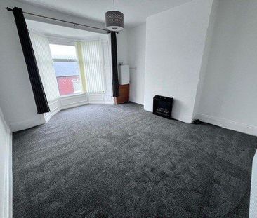 3 bedroom apartment to rent - Photo 2