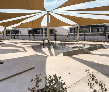 Landscaped unit | Close to Beach | Roof Access - Photo 2