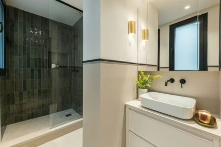 Calle de Apodaca, Madrid, Community of Madrid 28004 - Photo 5