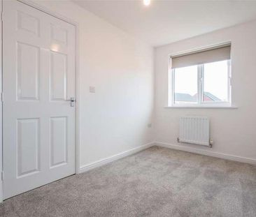Acklam Gardens, Middlesbrough, TS5 - Photo 2