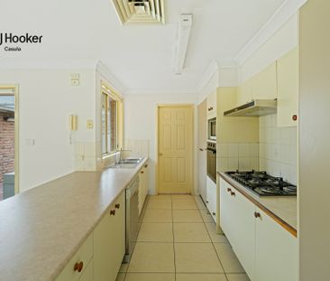 Spacious Family Home - Photo 4