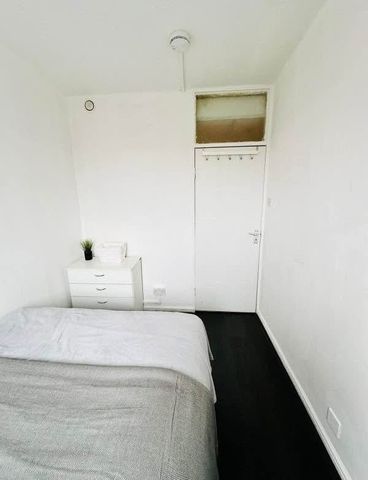 Room in a Shared Flat, Ashmount Road, N15 - Photo 3