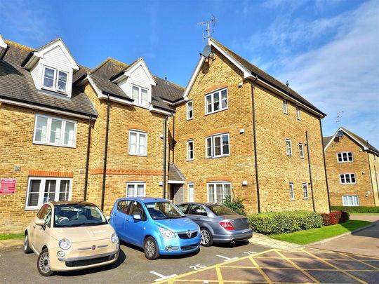 2 bedroom flat to rent - Photo 1
