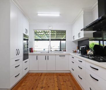 Central Coffs Harbour Home - Photo 3