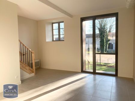 Location Appartement 3 pièces 68m² FONTENAY LE COMTE 85200 - Photo 2