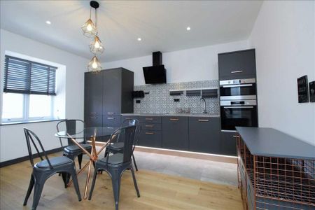 2 bedroom apartment to rent - Photo 4