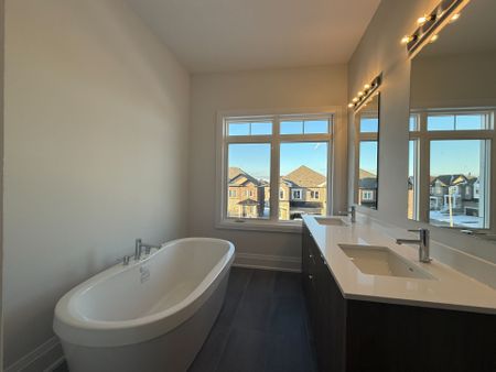 For Lease - 183 Seguin Street, Richmond Hill, Ontario - Photo 4