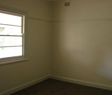 THREE BEDROOM HOME ALL REFURBISHED.....NEW CARPETS, PAINT WORK AND ... - Photo 5