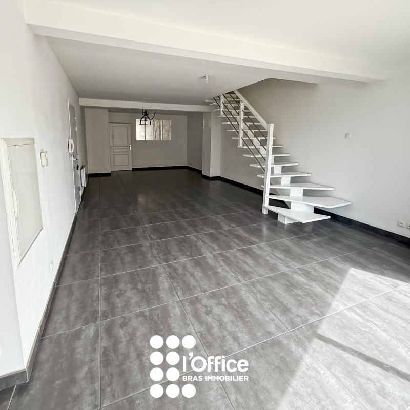 Location Appartement 4 pièces 125m² LES SABLES D OLONNE 85100 - Photo 1
