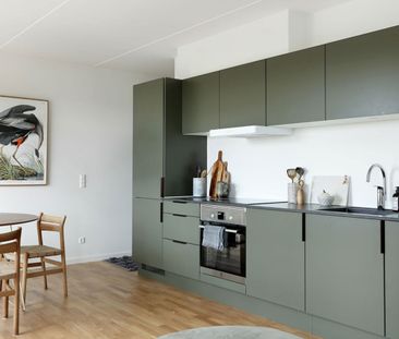 Godt udnyttet 2-værelses lejlighed med olivengrønt køkken og egen t... - Photo 6