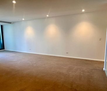 2 Bedrooms Apartment Living in the heart of the City- Unfurnished - Photo 1