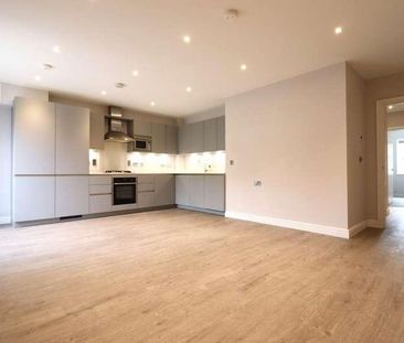 Ravenscar Road, Surbiton, KT6 - Photo 3