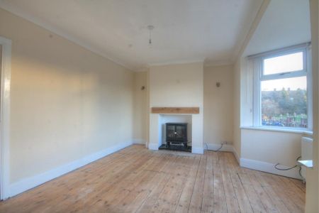 3 bedroom terraced house to rent - Photo 2