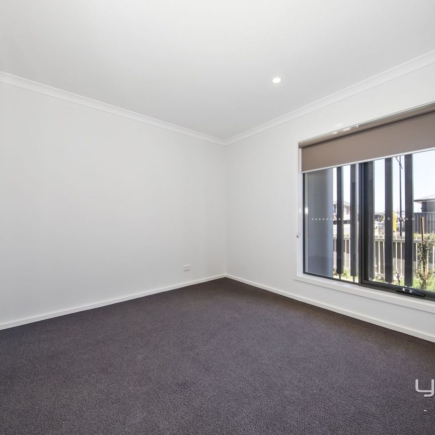 75 Fuchsia Drive, Rockbank - Photo 1