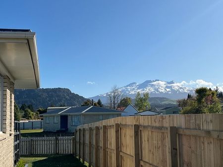 Central Ohakune 3 bedroom Home - Photo 3