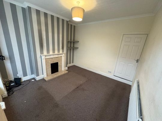 2 bed Not Specified - To Let - Photo 1