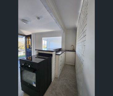 9 Wistaria Street, Wyoming, NSW 2250 - Photo 6