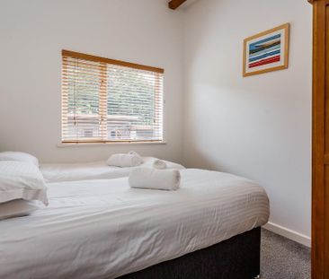 3 bedroom terraced house to rent - Photo 4