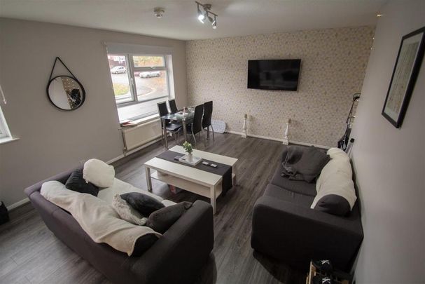 4 bedroom apartment to rent - Photo 1