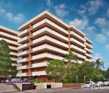 Prime Parramatta Two Bedroom Unit! - Photo 3