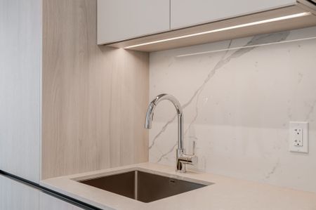 For Lease - 8 Interchange Way Unit# 4010, Vaughan, Ontario - Photo 5