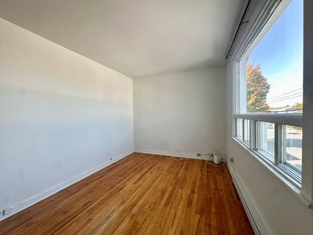 Appartement à louer - Longueuil (Saint-Hubert) (Laflèche) Appartement à louer - Longueuil (Saint-Hubert) (Laflèche) - Photo 2