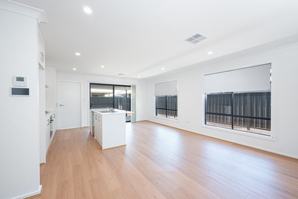 16 Oceanic Crescent, Waitpinga SA 5211 - House For Rent | Domain - Photo 1