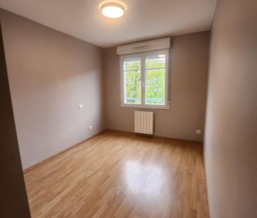 À louer – Superbe T3 rénové au cœur du Vieux Lille - Photo 2