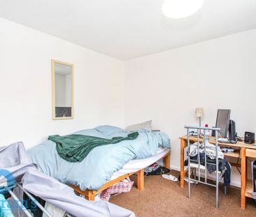 4 bed Town House for Rent - Photo 4