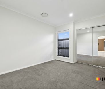 Your dream family home awaits in Moncrieff! - Photo 4