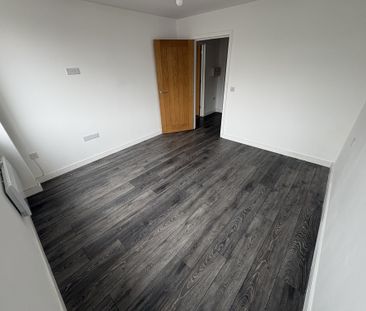 Market Square, Northampton - Photo 2