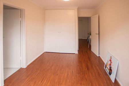 3/305 Station Street, Fairfield, VIC 3078 - Photo 4