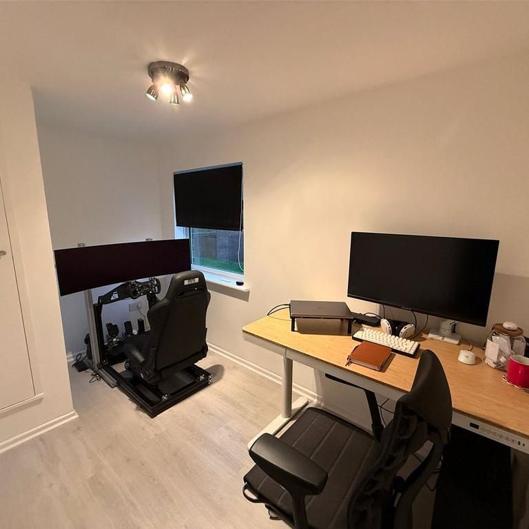 2 bedroom flat to rent - Photo 1