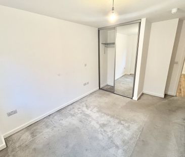 John Thornycroft Road - Photo 4