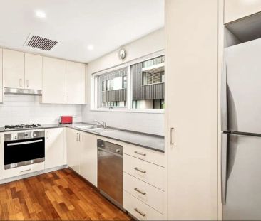 “The Perfect Package of Space, Style and Comfort” - Photo 6