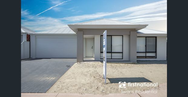 BRAND NEW - A Spacious Modern Retreat Perfect for Families!! - Photo 1