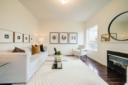 For Lease - 91 Crawford Street, Markham, Ontario - Photo 2