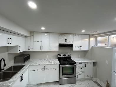 For Lease - 92 Evalene Court Unit# Bsmt, Brampton, Ontario - Photo 1