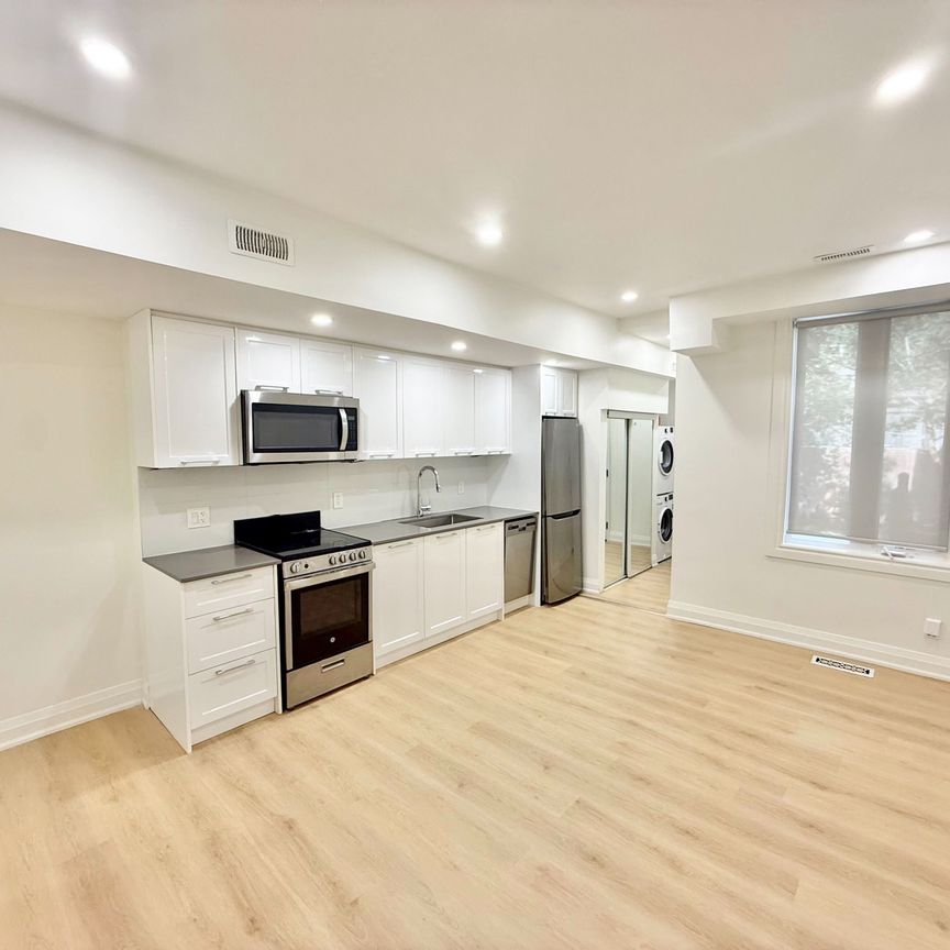 For Lease - 8 Rusholme Park Crescent Unit# Main, Toronto, Ontario - Photo 1