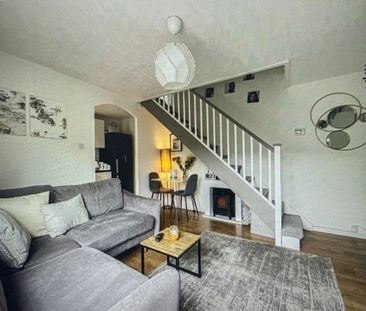 1 Bed Terraced House, Shawley Croft, B27 - Photo 1