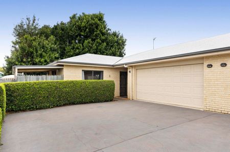 2/8a Derwak Street, Harristown - Photo 2