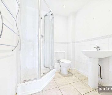 Quadrant Court, Jubilee Square, Reading, Berkshire, RG1 - Photo 2